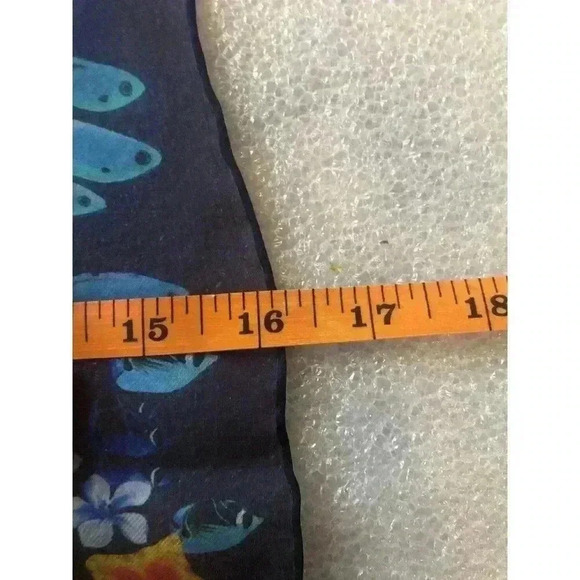 Salvatore Ferragamo Tropical Fish Scarf women 100% Silk - Picture 3 of 6